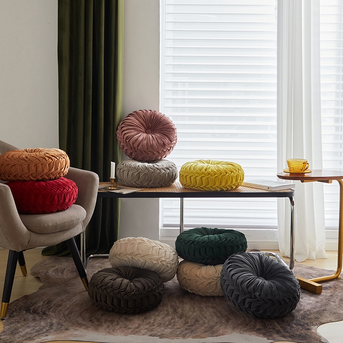 91家纺网 家纺一手货源 找家纺 新款轮胎抱枕创意家居靠垫圆形加厚多功能坐垫外贸好货车轮玩具