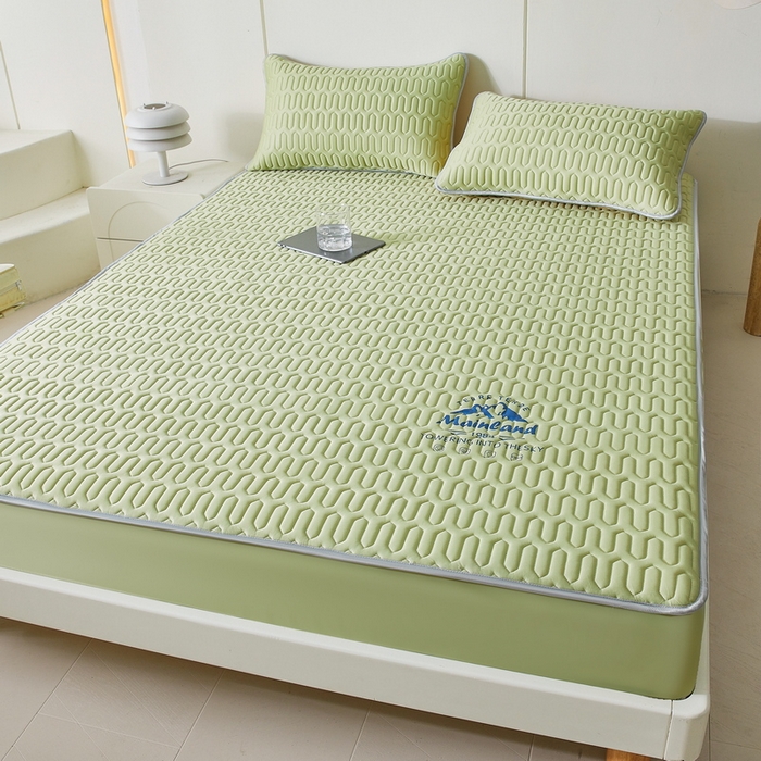 91家纺网 家纺一手货源 找家纺 LIFE.丽芙 2024新款乳胶凉席素色-富士山烫画床笠款 豆绿