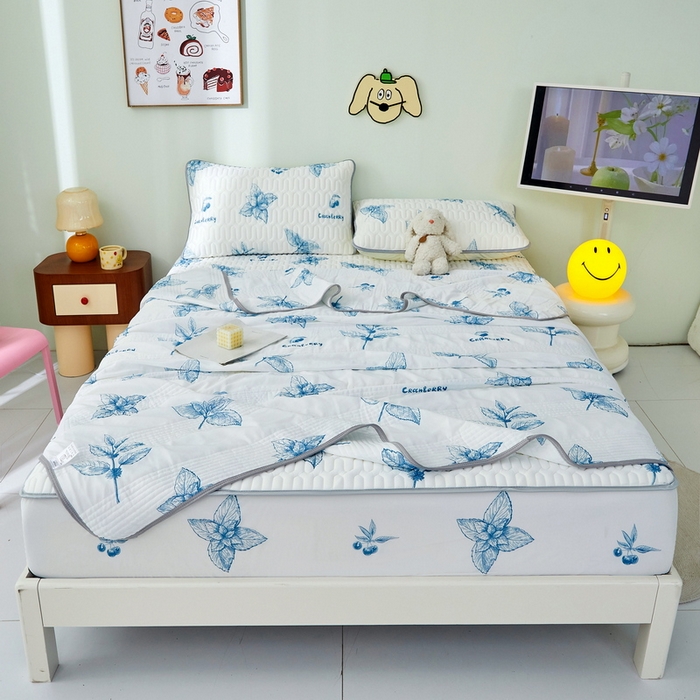 91家纺网 家纺一手货源 找家纺 LIFE.丽芙 2024年新品0.4乳胶凉席加厚床笠款三件套+凉感丝夏被可组合四件套-图片一 花涧