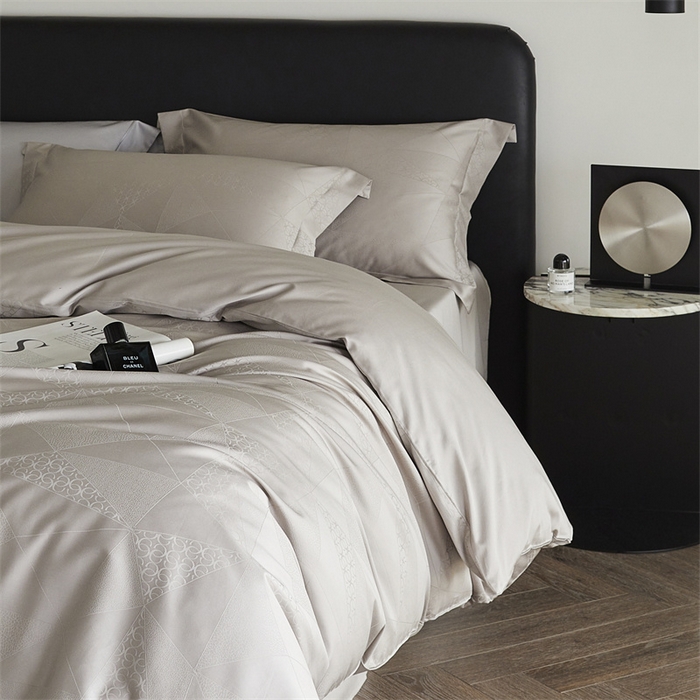 91家纺网 家纺一手货源 找家纺 梦享生活家居 2024新款100支贡缎提花四件套 格林-米杏