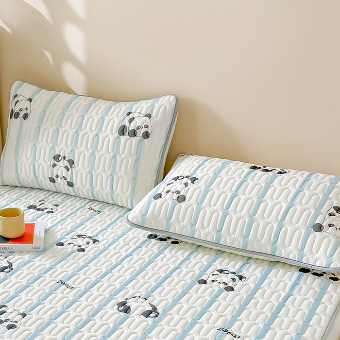 91家纺网 家纺一手货源 找家纺 LIFE.丽芙 2024新款凉感丝乳胶枕套印花款图片二 小熊猫