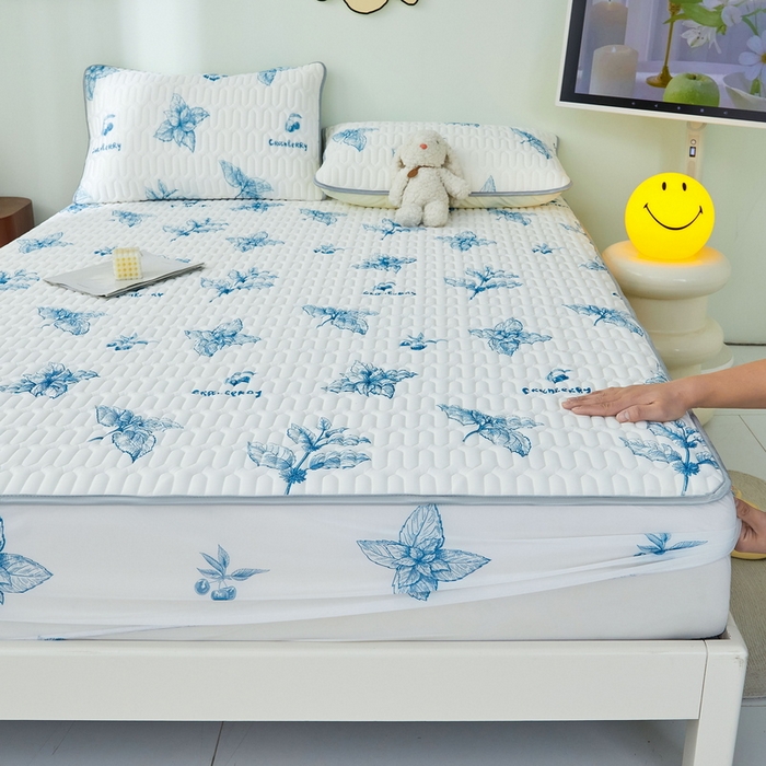 91家纺网 家纺一手货源 找家纺 LIFE.丽芙 2024年新品0.4乳胶凉席加厚床笠款三件套图片一 花涧