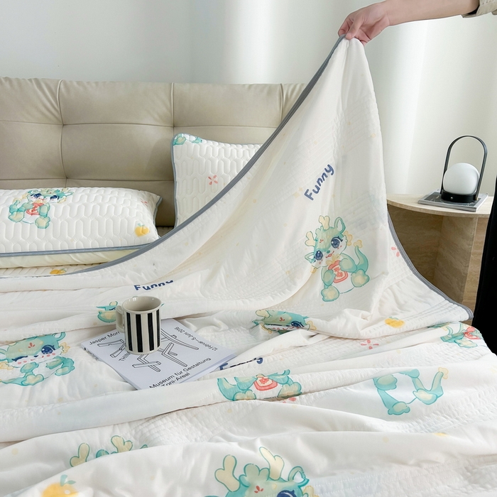 91家纺网 家纺一手货源 找家纺 2024年新品0.4乳胶凉席加厚床笠款三件套+凉感丝夏被可组合四件套-图片二 萌龙