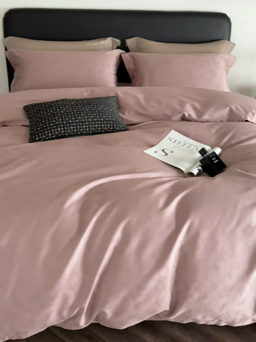 91家纺网 家纺一手货源 找家纺 梦享生活家居 2024新款100支贡缎提花四件套 赛琳-粉