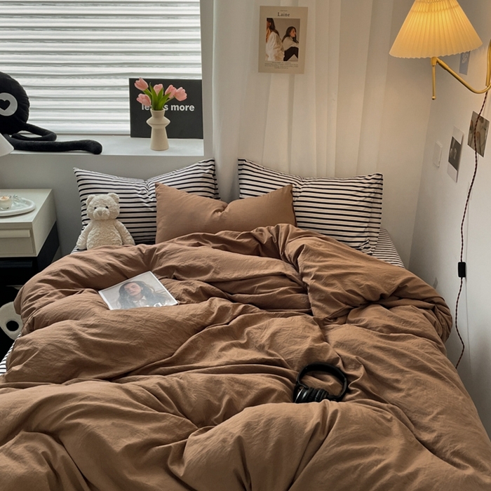 91家纺网 家纺一手货源 找家纺 耀达家居 2024新款ins 纯色双拼条纹水洗棉四件套 咖啡
