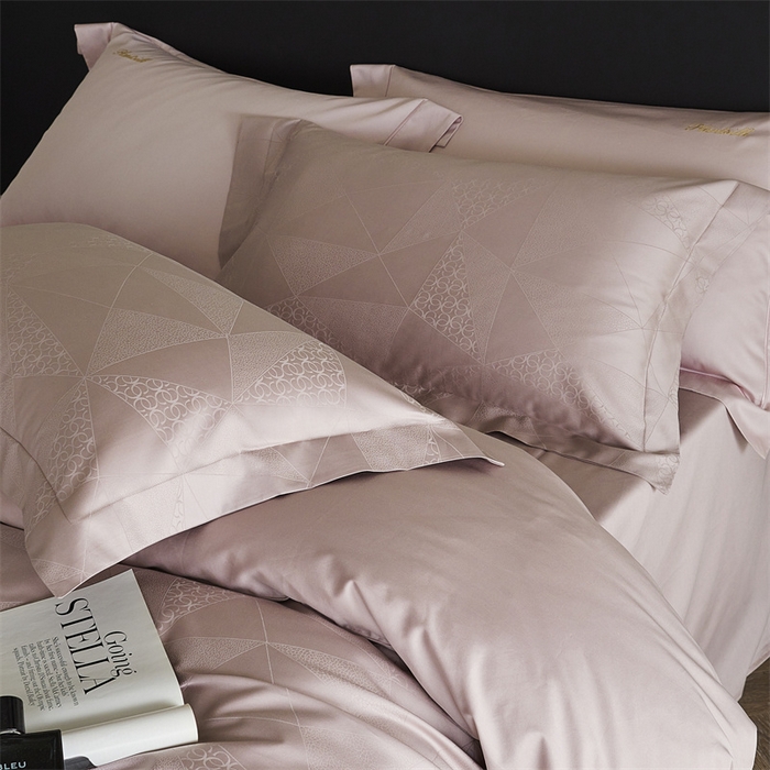 91家纺网 家纺一手货源 找家纺 梦享生活家居 2024新款100支贡缎提花四件套 格琳-粉