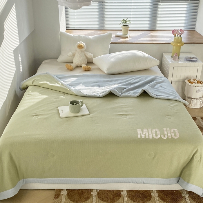 91家纺网 家纺一手货源 找家纺 梦恬佳  2024新款泡泡纱羽丝棉夏被 气泡绿