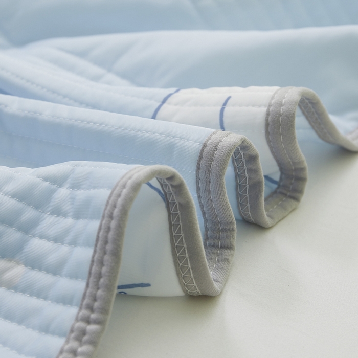 91家纺网 家纺一手货源 找家纺 LIFE.丽芙 2024年新品韩式风凉感丝夏被-跑量 北极熊-蓝