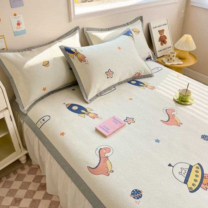 91家纺网 家纺一手货源 找家纺 懒猫家纺 2024新款250D数码印花宽边圆网冰丝席 恐龙时代