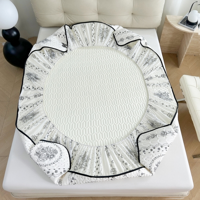 91家纺网 家纺一手货源 找家纺 2024年新品0.4乳胶凉席加厚床笠款三件套+凉感丝夏被可组合四件套-图片二 浪漫庄园-黑