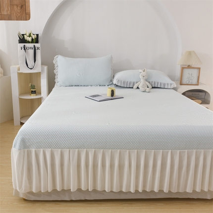 91家纺网 家纺一手货源 找家纺 （总）鑫姿席业 2025新款A类抗菌冰豆豆床裙款凉席-小熊系列