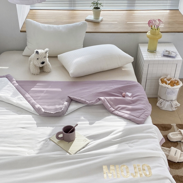 91家纺网 家纺一手货源 找家纺 梦恬佳  2024新款泡泡纱羽丝棉夏被 香芋拿铁