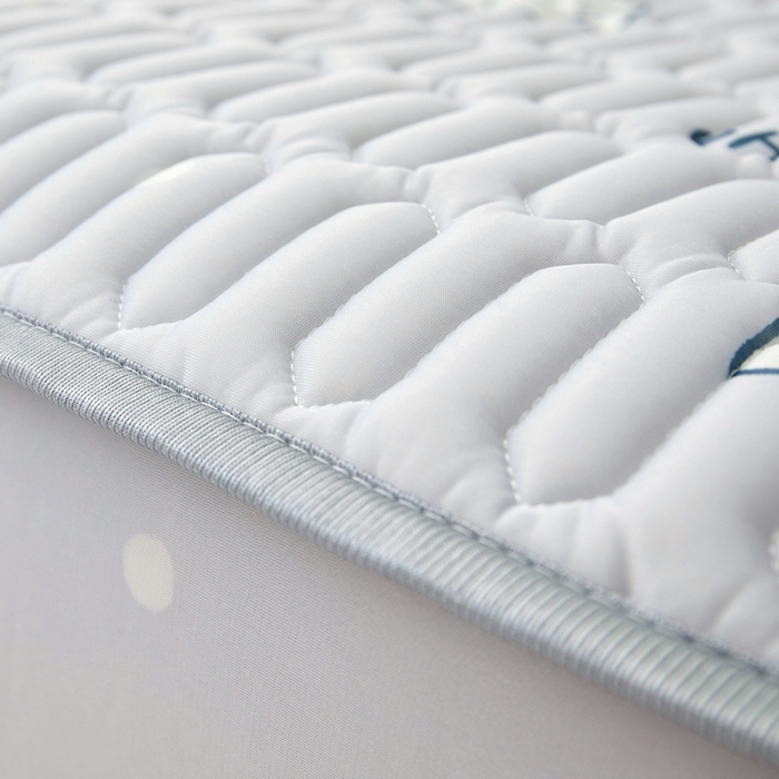 91家纺网 家纺一手货源 找家纺 LIFE.丽芙 2024年新品0.4乳胶凉席加厚床笠款三件套图片一 北极熊-灰