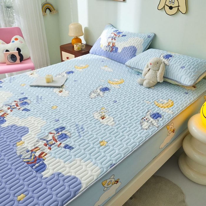 91家纺网 家纺一手货源 找家纺 LIFE.丽芙 2024年新品0.4乳胶凉席加厚床笠款三件套+凉感丝夏被可组合四件套-图片一 太空世界