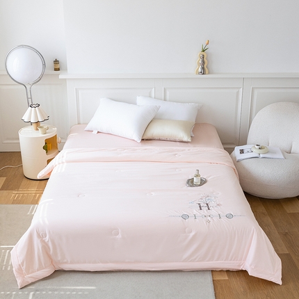 91家纺网 家纺一手货源 找家纺 （总）太阳羽家纺 2025新款凉感空调被手包边夏凉被