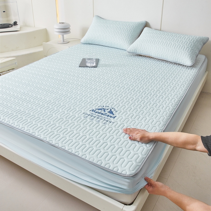 91家纺网 家纺一手货源 找家纺 LIFE.丽芙 2024新款乳胶凉席素色-富士山烫画床笠款 天空兰