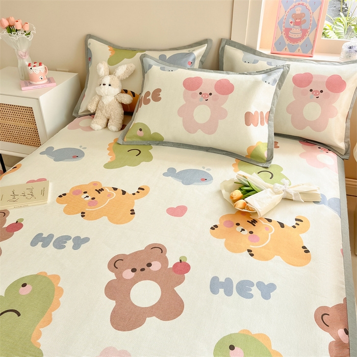 91家纺网 家纺一手货源 找家纺 懒猫家纺 2024新款250D数码印花宽边圆网冰丝席 动物乐园