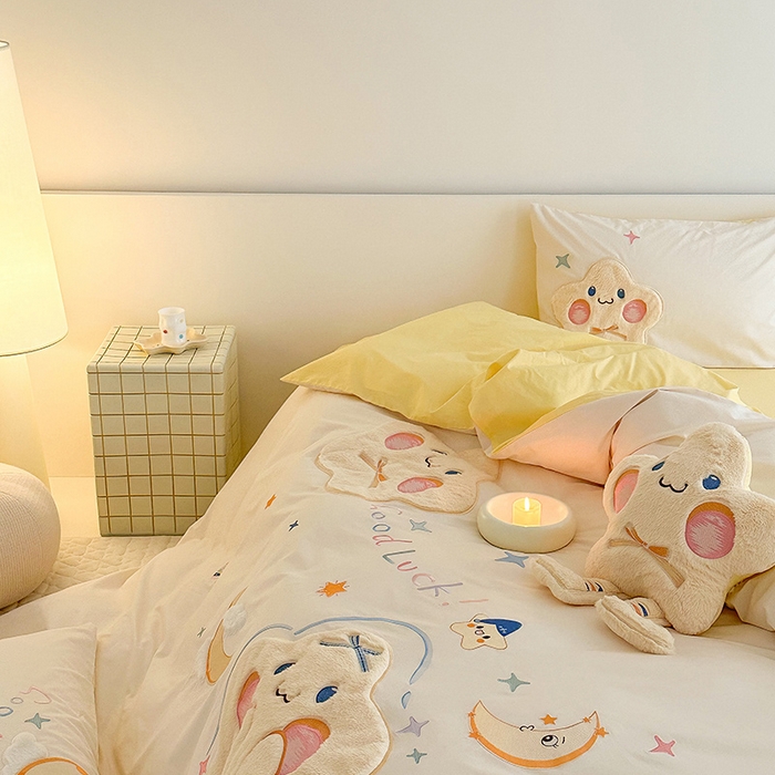 91家纺网 家纺一手货源 找家纺 （总）蜜柚 2024新款全棉水洗棉贴布绣工艺四件套送同款抱枕