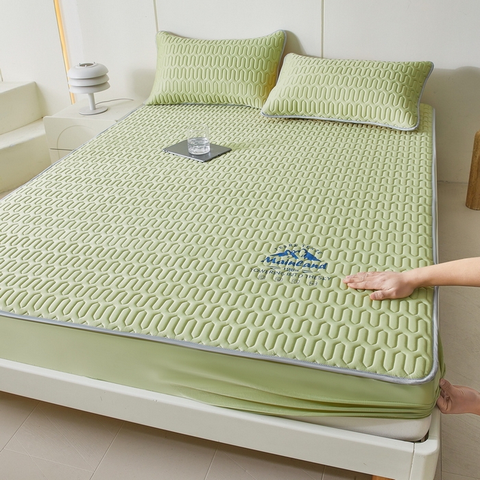 91家纺网 家纺一手货源 找家纺 LIFE.丽芙 2024新款乳胶凉席素色-富士山烫画床笠款 豆绿