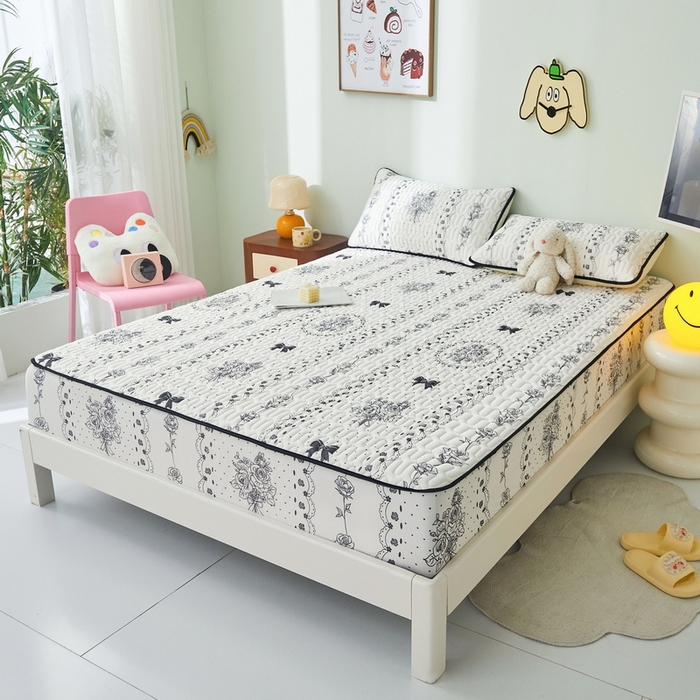 91家纺网 家纺一手货源 找家纺 LIFE.丽芙 2024年新品0.4乳胶凉席加厚床笠款三件套图片一 浪漫庄园-黑