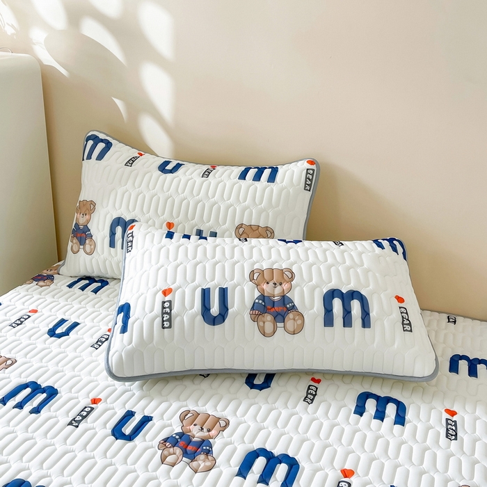 91家纺网 家纺一手货源 找家纺 LIFE.丽芙 2024新款凉感丝乳胶枕套印花款图片二 妙妙熊