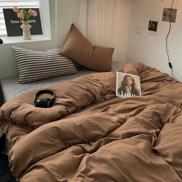 91家纺网 家纺一手货源 找家纺 耀达家居 2024新款ins 纯色双拼条纹水洗棉四件套 咖啡