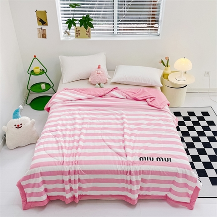 91家纺网 家纺一手货源 找家纺 北极情 2024新款云锦棉大豆被夏被空调被夏凉被被子被芯 星耀