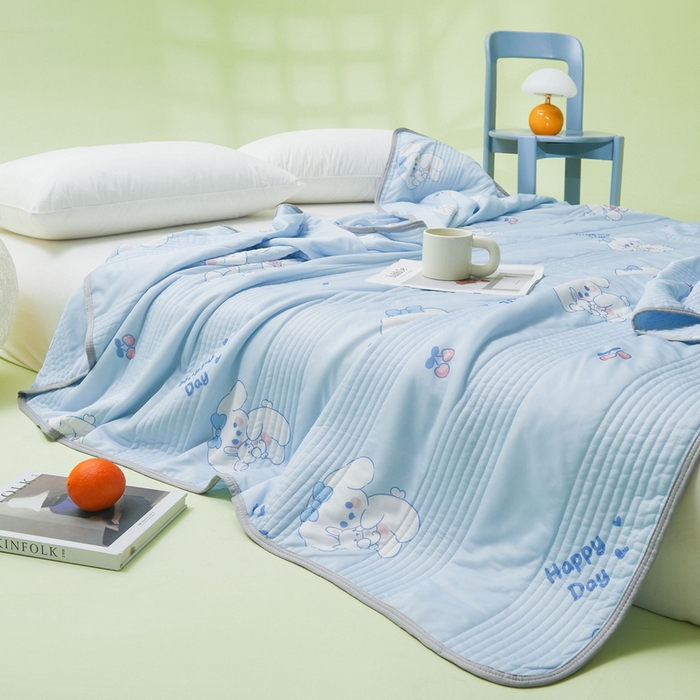 91家纺网 家纺一手货源 找家纺 LIFE.丽芙 2024年新品韩式风凉感丝夏被-跑量 快乐狗