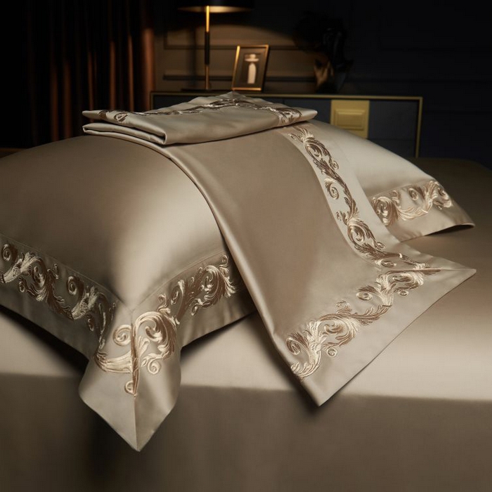 91家纺网 家纺一手货源 找家纺 缔缦 2024新款定织新布种S140重磅刺绣四件套-罗莎 卡其