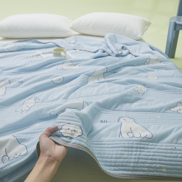 91家纺网 家纺一手货源 找家纺 LIFE.丽芙 2024年新品韩式风凉感丝夏被-跑量 北极熊-蓝