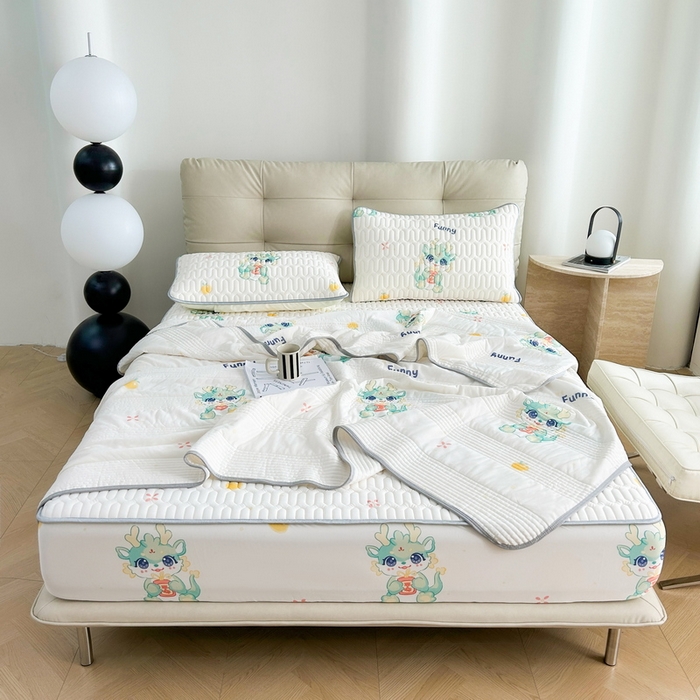 91家纺网 家纺一手货源 找家纺 2024年新品0.4乳胶凉席加厚床笠款三件套+凉感丝夏被可组合四件套-图片二 萌龙