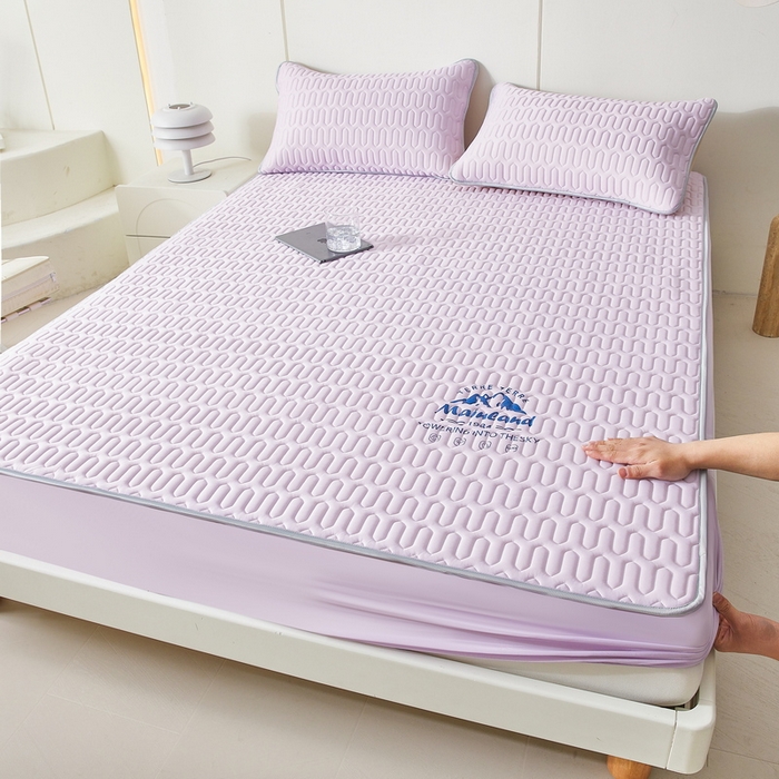 91家纺网 家纺一手货源 找家纺 LIFE.丽芙 2024新款乳胶凉席素色-富士山烫画床笠款 风铃紫