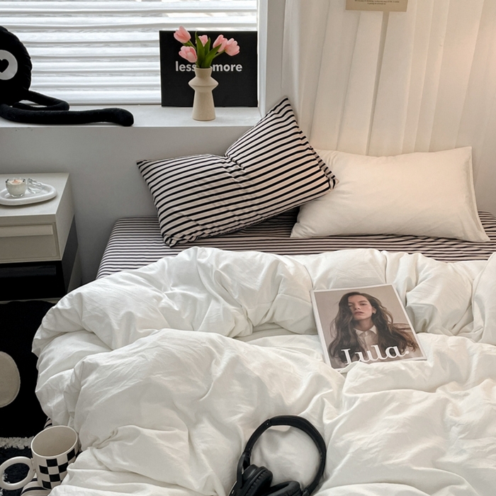 91家纺网 家纺一手货源 找家纺 耀达家居 2024新款ins 纯色双拼条纹水洗棉四件套 奶白