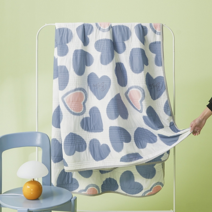 91家纺网 家纺一手货源 找家纺 LIFE.丽芙 2024年新品韩式风凉感丝夏被-跑量 爱心满满