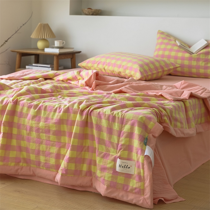 91家纺网 家纺一手货源 找家纺 【直播爆款】24新品A类抗菌全棉色织水洗棉夏被四件套夏凉被空调被-粉黄中格