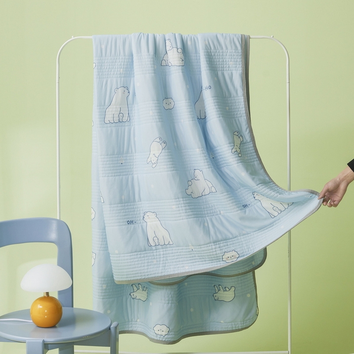 91家纺网 家纺一手货源 找家纺 LIFE.丽芙 2024年新品韩式风凉感丝夏被-跑量 北极熊-蓝