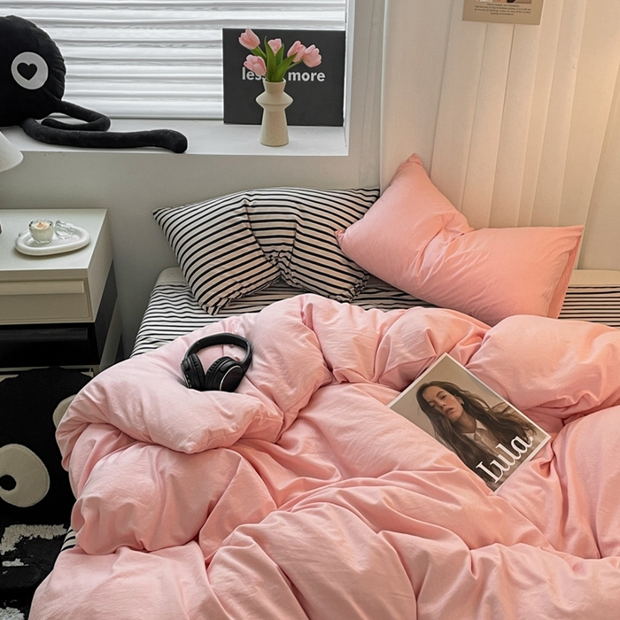 91家纺网 家纺一手货源 找家纺 耀达家居 2024新款ins 纯色双拼条纹水洗棉四件套 奶油粉