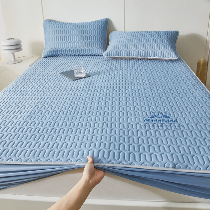 91家纺网 家纺一手货源 找家纺 LIFE.丽芙 2024新款乳胶凉席素色-富士山烫画床笠款 宾利蓝