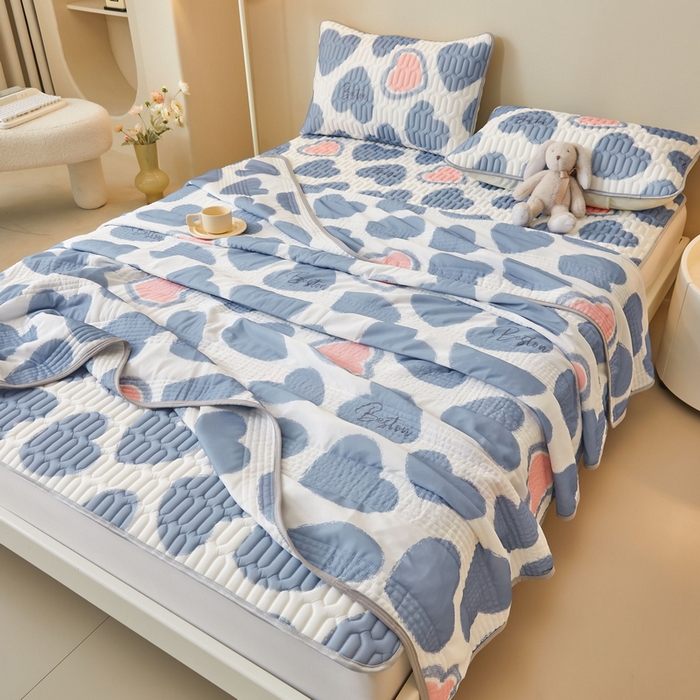 91家纺网 家纺一手货源 找家纺 LIFE.丽芙 2024年0.4乳胶凉席加厚条席款三件套＋凉感丝夏被可组合四件套图片一 爱心满满