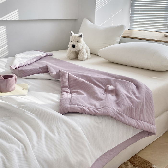 91家纺网 家纺一手货源 找家纺 梦恬佳  2024新款泡泡纱羽丝棉夏被 香芋拿铁