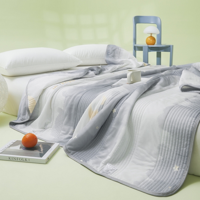 91家纺网 家纺一手货源 找家纺 LIFE.丽芙 2024年新品韩式风凉感丝夏被-跑量 月半星辰