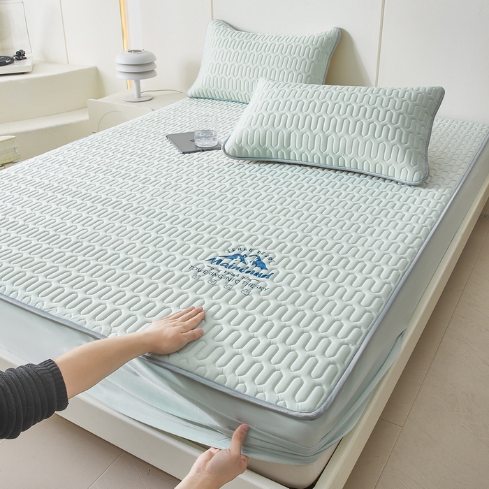 91家纺网 家纺一手货源 找家纺 LIFE.丽芙 2024新款乳胶凉席素色-富士山烫画床笠款 浅绿