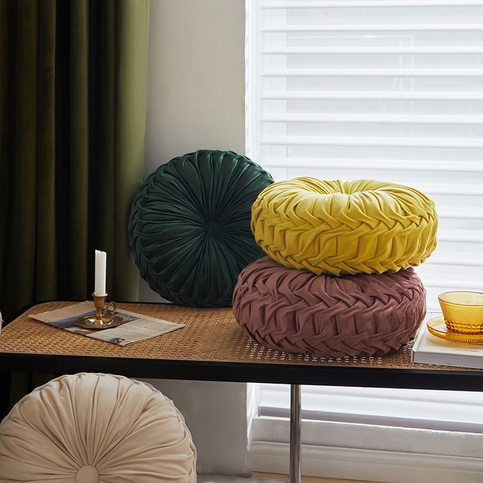 91家纺网 家纺一手货源 找家纺 新款轮胎抱枕创意家居靠垫圆形加厚多功能坐垫外贸好货车轮玩具