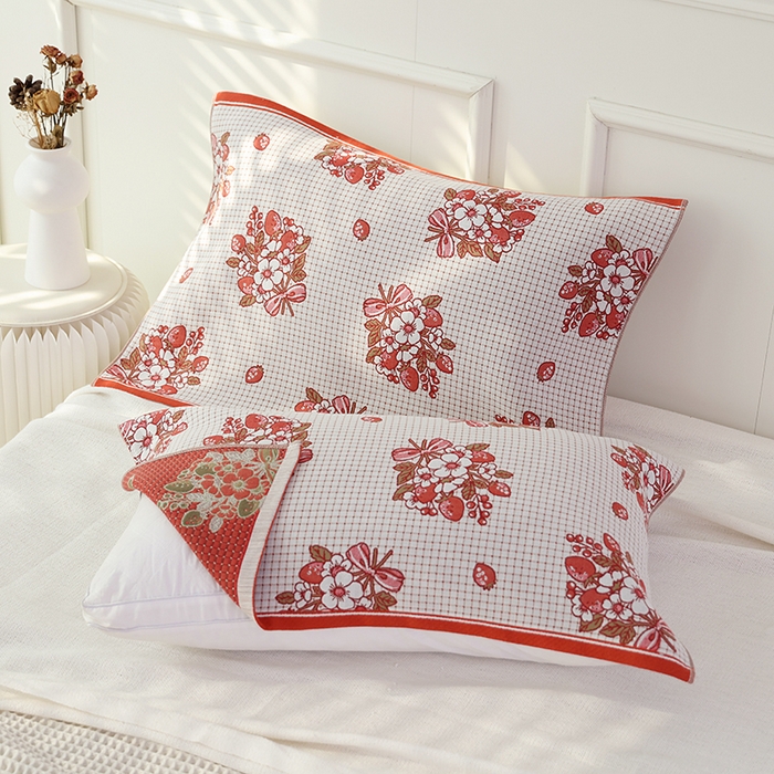 91家纺网 家纺一手货源 找家纺 朴尔毛巾被2024年新品全棉细纱编织纹AB版透气枕巾 格子草莓52*78cm