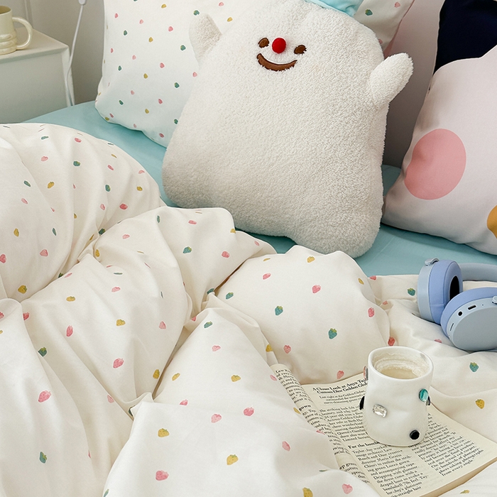 91家纺网 家纺一手货源 找家纺 昔可家纺 2024新款创意枕套全棉波点印花四件套 草莓粉樱