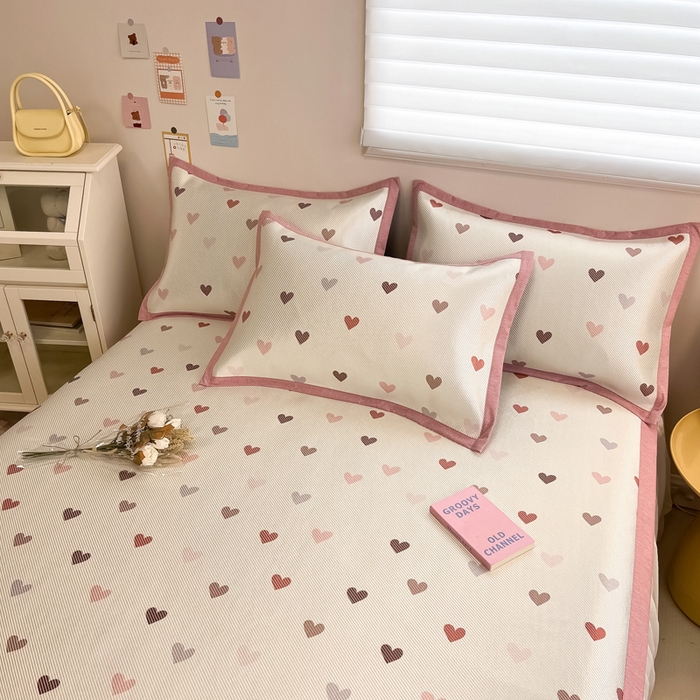 91家纺网 家纺一手货源 找家纺 懒猫家纺 2024新款600D数码印花冰藤凉席-床单款 粉色爱心