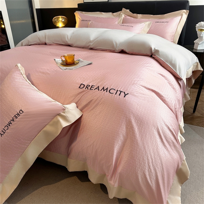 91家纺网 家纺一手货源 找家纺 古吉梦 2024新款水洗真丝提花四件套--迪梦  豆沙+山灰