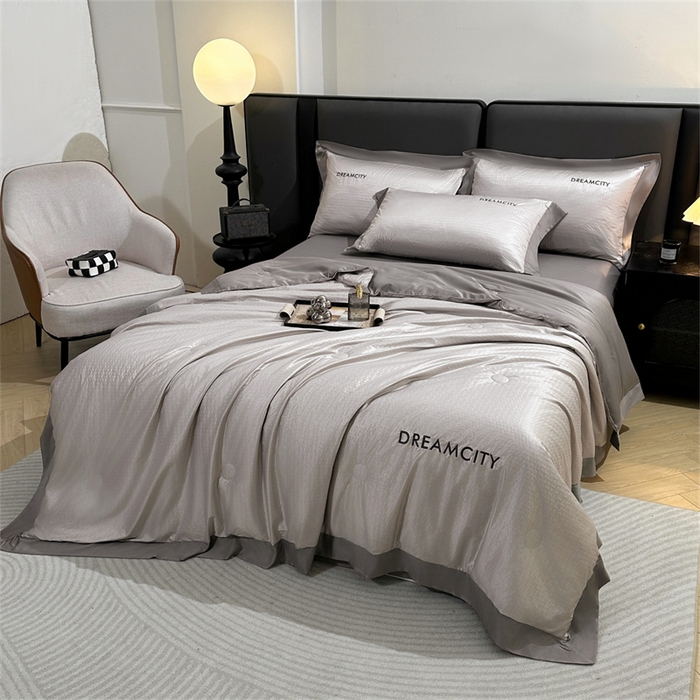 91家纺网 家纺一手货源 找家纺 古吉梦 2024新款水洗真丝提花夏被--迪梦 山灰+中灰