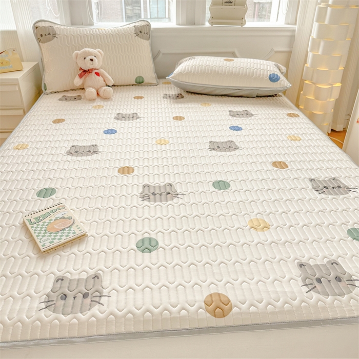 91家纺网 家纺一手货源 找家纺 慕尚家纺 2025新款凉感丝印花乳胶凉席 波点猫