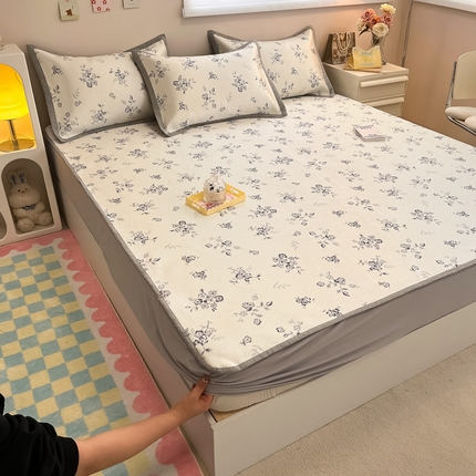 91家纺网 家纺一手货源 找家纺 （总）懒猫家纺 2024新款600D数码印花冰藤凉席-床笠款